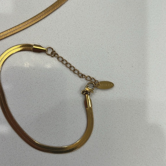 New Atolea matching necklace and bracelet - Picture 3 of 4